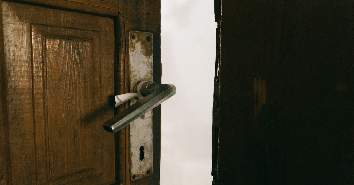 Door Knob Lock Replacement — East Bronx Locksmith
