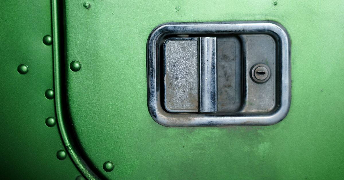 front door lock key — East Bronx Locksmith