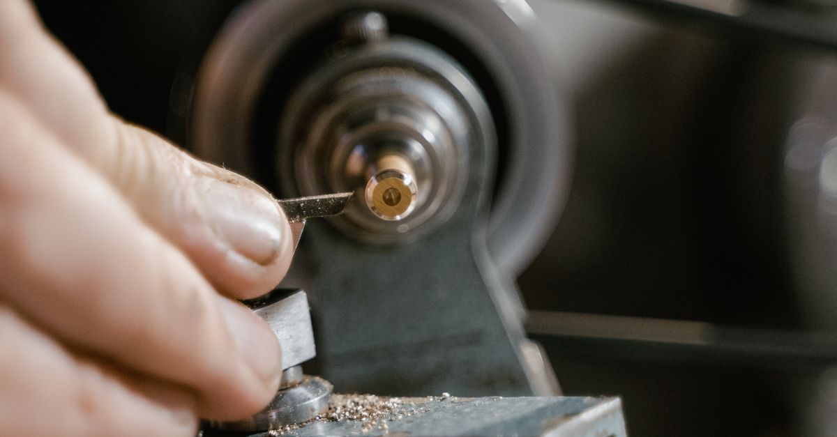 car key cutting machine — East Bronx Locksmith